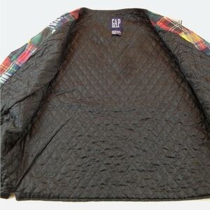 Gap simple vest